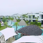 La Lua Resort